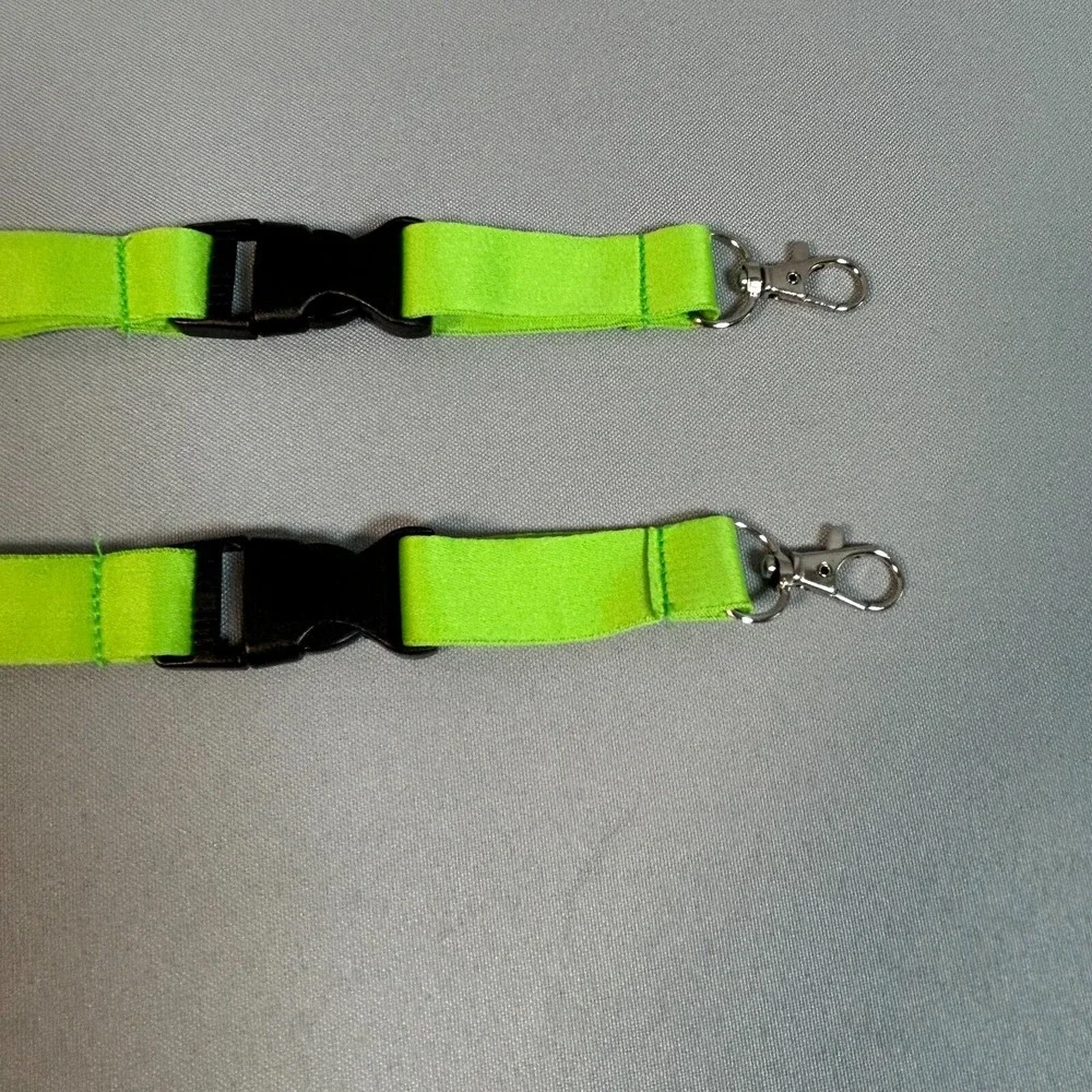 1 Pair of XBOX ONE Celebrity‎ X Cruises Green Lanyards